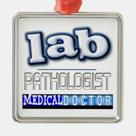 ADORNO METÁLICO LOGO PATOLÓGICO LAB