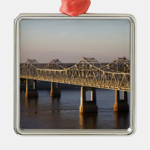 Adorno Metálico Los puentes Natchez-Vidalia que atraviesan el