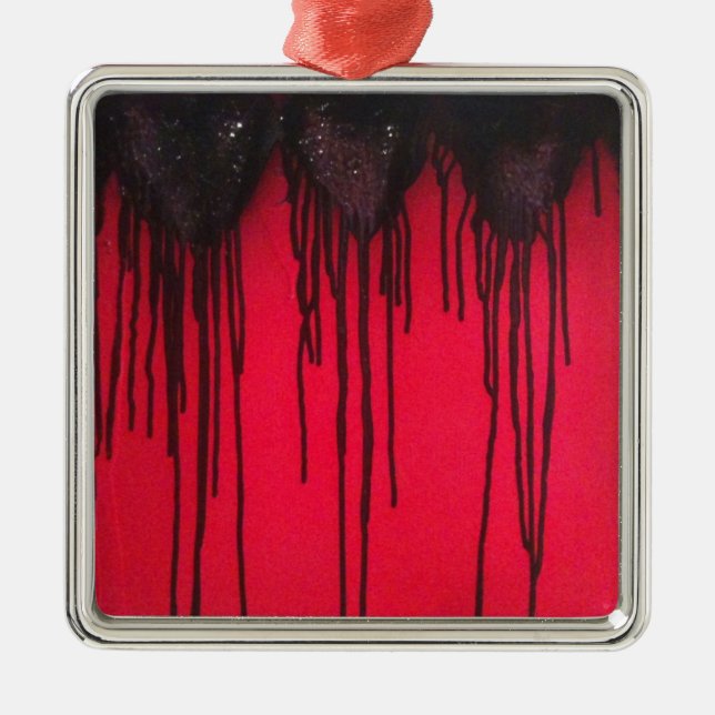 Adorno Metálico Love Bleeds Black (Frente)