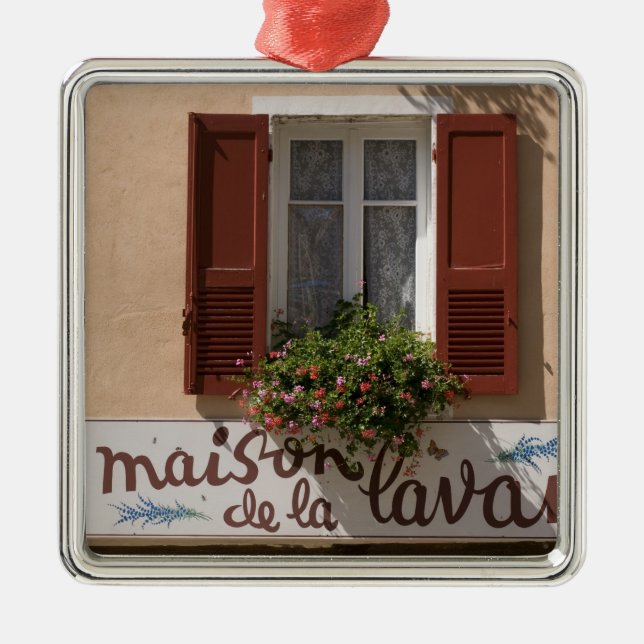 Adorno Metálico Maison de la Lavande, Place du Couwert, (Frente)