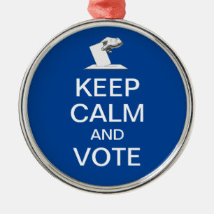Adorno Metálico Mantener la calma y votar 2026