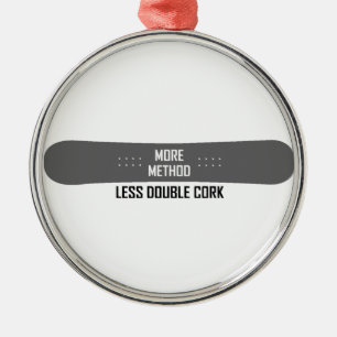 Adorno Metálico Más método menos corcho doble