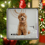 Adorno Metálico Mascota de nombre y foto personalizado<br><div class="desc">Mantén a tu amigo en todo momento cerca de ti con este adorno único. Este adorno de fotos de los Navidades muestra tu foto favorita de tu amado mascota, junto con su nombre y un poco de corazón en la esquina. Es la forma perfecta de mostrar tu amor por tu...</div>