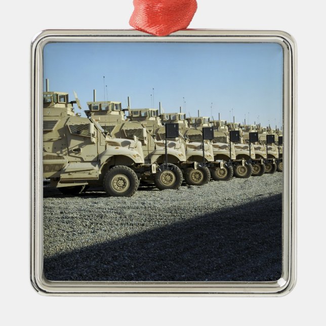 Adorno Metálico MaxxPro (Frente)