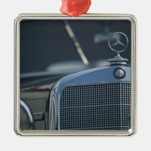 Adorno Metálico mercedes antiguo 4