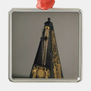 Adorno Metálico Metrónomo piramidal, 1815