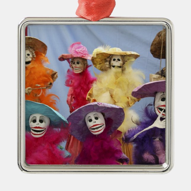 Adorno Metálico México. Catrinas esqueléticas, figuras celebrando (Frente)