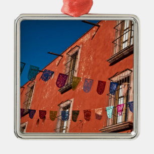 Adorno Metálico México, San Miguel de Allende. Estandartes colorid