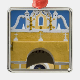 Adorno Metálico México, Yucatán, Izamal. El convento franciscano