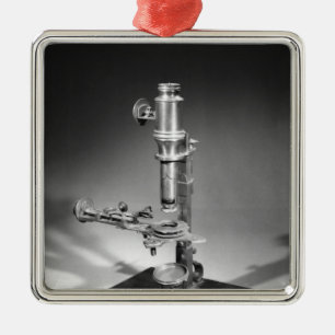Adorno Metálico Microscopio