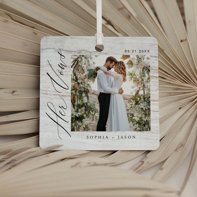 Adorno Metálico Minimal Woodgrain Wedding Her Vows Couples Photos (Minimal Woodgrain Wedding Her Vows Couples Photos Metal Ornament)