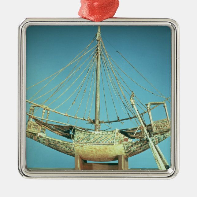 Adorno Metálico Modelo de uno de los barcos del pharaoh (Frente)