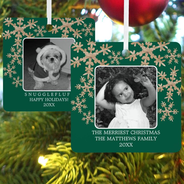 Adorno Metálico Moderno copo de nieve ruso verde 2 festividad foto (Create your own 2 photo Christmas ornaments in green with rustic faux wood snowflakes)