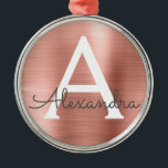 Adorno Metálico Monograma metálico de oro rosa rosa<br><div class="desc">Faux rosa de oro Faux Metallic Acero inoxidable Elegante Monograma Navidad Ornamento de Navidad. Este ornamento se puede personalizar para incluir su nombre inicial y su nombre.</div>