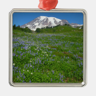 Adorno Metálico Monte Rainier con Lupins púrpura