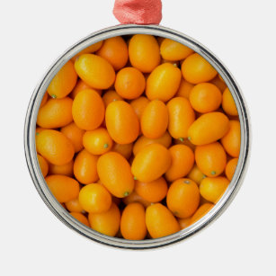 Adorno Metálico Montón de kumquats anaranjados en caja de cartón