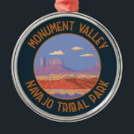 Adorno Metálico Monument Valley Navajo Tribal Park Viaje Vintage<br><div class="desc">Monument Valley,  una región desierta de arena roja en la frontera entre Arizona y Utah,  es conocida por las torres de piedra arenisca del Parque Tribal Navajo del Valle del Monumento.</div>