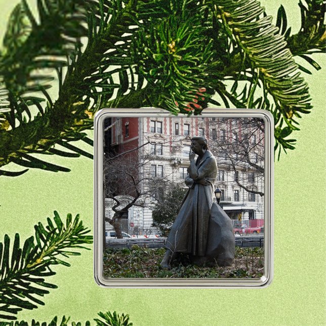 Adorno Metálico Monumento a Eleanor Roosevelt (Eleanor Roosevelt Monument Metal Ornament)