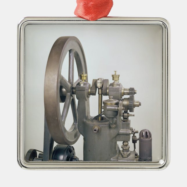 Adorno Metálico Motor de combustión interna, 1876 (Frente)