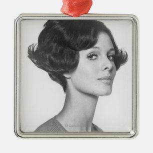 Adorno Metálico Mujer joven