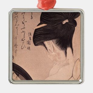 Adorno Metálico Mujer que pone en maquillaje