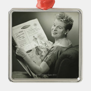 Adorno Metálico Mujer que se sienta en silla