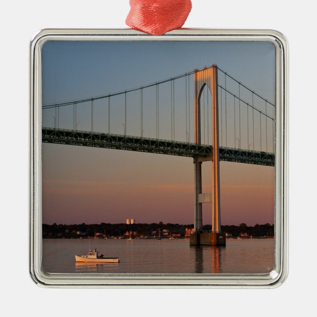 Adorno Metálico Navegación y salida de New Port Road Island (Frente)