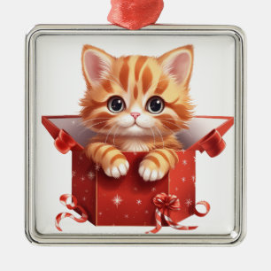 ADORNO METÁLICO NAVIDADES CUIDADOS NARANJA TABBY KITTEN EN UNA CAJ