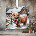 Adorno Metálico Navidades de la Granja de Vintage y de las Vacas d<br><div class="desc">Ornamento de Navidad cuadrado personalizado. Una granja vintage con un bebé de la vaca Highland parado afuera en un día de invierno nevado.</div>