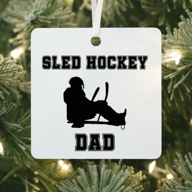 Adorno Metálico Navidades de Sled Hockey Dad (in situ)