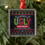 Adorno Metálico Navidades suéteres feos Knit Nórdico Chalkboard Di<br><div class="desc">"Tómate un suéter Navidad feo". Ayuda a decorar tu árbol en "estilo" con este único y divertido adorno metalizado de plata premium de vacaciones! El patrón nórdico de islas hermosas de árboles caprichosos, renos, ornamentos, junto con la juguetona tipografía de "suéter" en rojo, verde y azul acuático, superponen el fondo...</div>