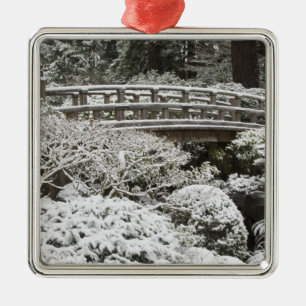 Adorno Metálico Nevada en el jardín japonés de Portland,