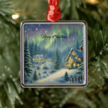 Adorno Metálico Noche de Navidades mágicos en el bosque bajo las e<br><div class="desc">Este Ornament cuenta con un bosque de invierno nevado por la noche con estrellas y auroras en el cielo. Las casas son luminosas. Bonita decoración para tu árbol de Navidad y también una idea de regalo de bonito. Texto personalizado.</div>