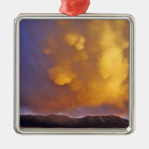 Adorno Metálico Nubes de tormenta en la Cordillera Centenaria en M