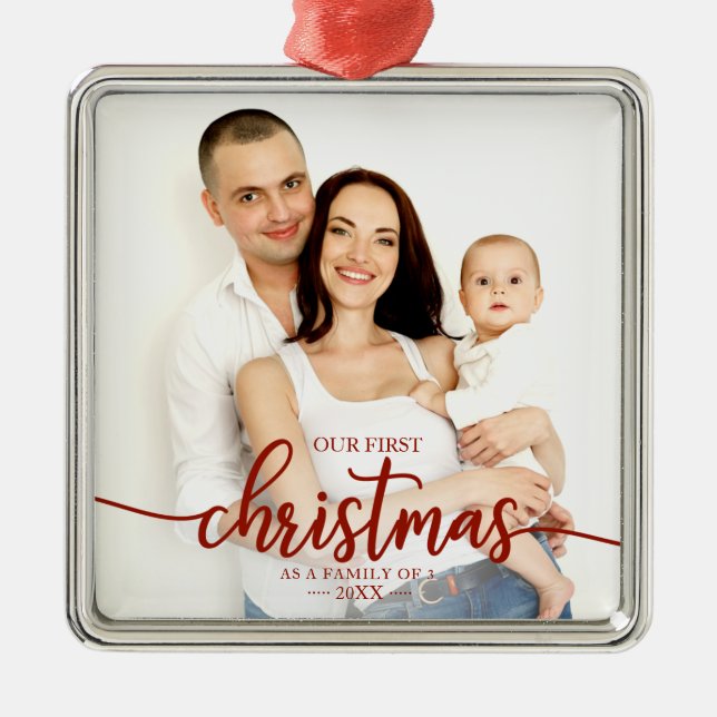 Adorno Metálico Nuestra Primera Navidad Como Familia De 3 Guiones  (Frente)