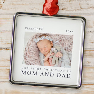 Adorno Metálico Nuestra primera Navidad como mamá y papá Moda mode