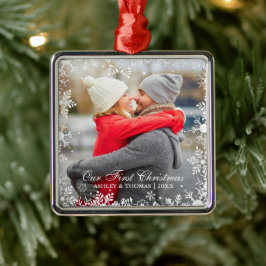 Adorno Metálico Nuestra primera pareja navideña frontera de copos 