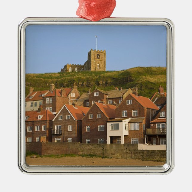 Adorno Metálico Nueva vivienda e iglesia de San Margarita, Whitby, (Frente)