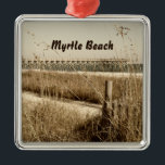 Adorno Metálico Oats marinos en las dunas de la playa Myrtle<br><div class="desc">Esta fotografía de tono sepia muestra una escena de avena marina balanceándose en la brisa del océano cerca de la orilla del muelle 14 en Myrtle Beach,  Carolina del Sur.</div>