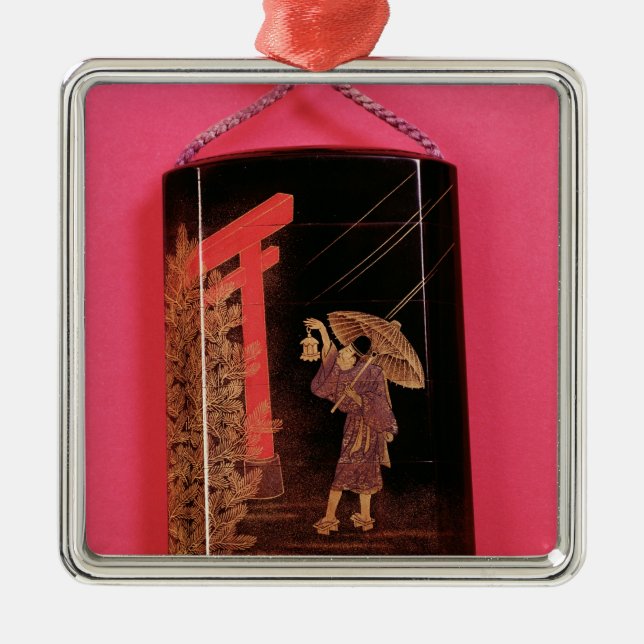 Adorno Metálico OICN de cuatro casos que representa abrigar del (Frente)