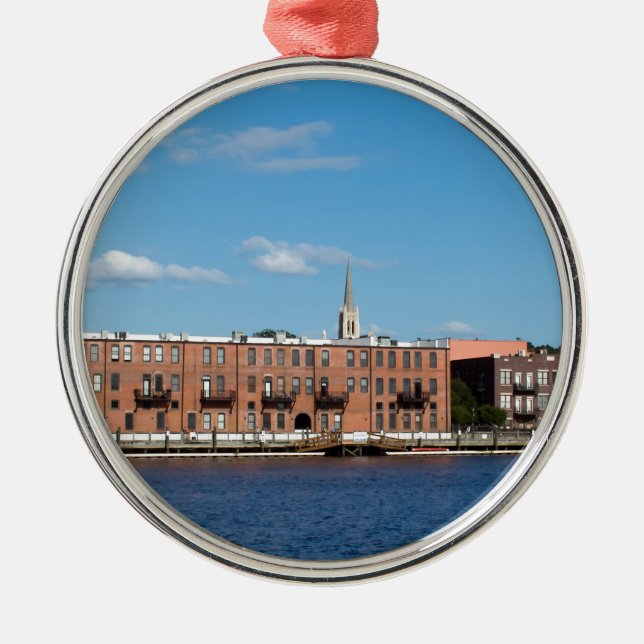 Adorno Metálico Orilla del río de Wilmington NC (Frente)