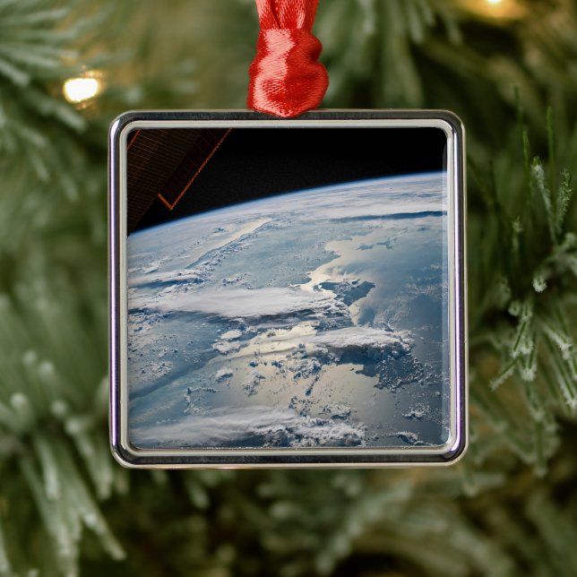 Adorno Metálico Paisajes nublados alrededor de Sumatra, Indonesia. (Árbol)