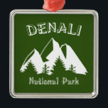 Adorno Metálico Parque nacional Denali<br><div class="desc">Denali se encuentra a los pies de la cordillera de Alaska y es la montaña más alta de América del Norte.</div>