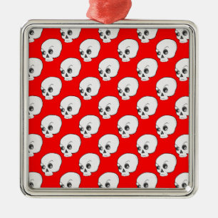 Adorno Metálico Patrón De Calavera En Fondo Rojo