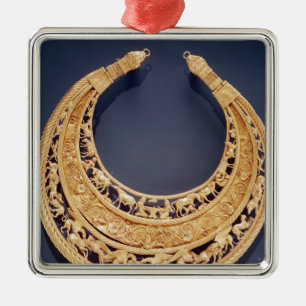 Adorno Metálico Pectoral en medialuna de Tolstaya Mogila