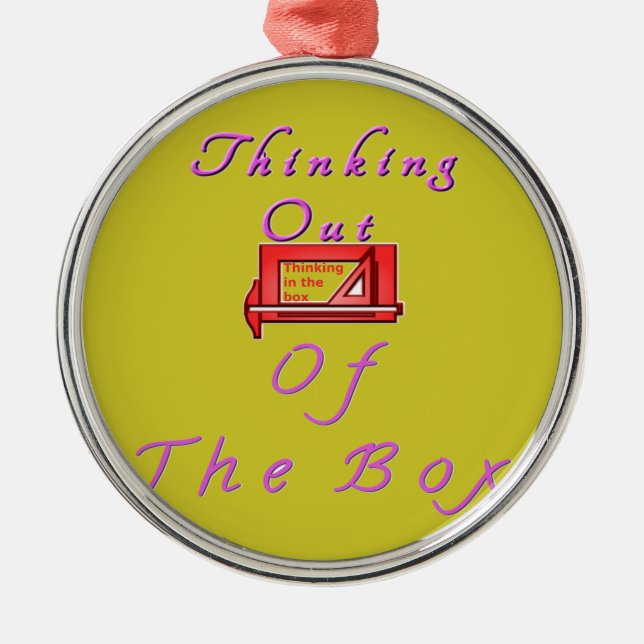 Adorno Metálico Pensando en salir de la caja. (Frente)