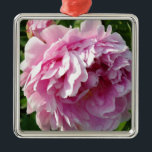 Adorno Metálico Peonies rosados<br><div class="desc">Romántico,  elegante,  elegante,  elegante,  con Peonies rosados - hermosa foto floral de H Cooper</div>