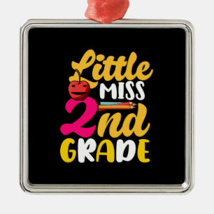 Adorno Metálico Pequeña Miss 2º Grado