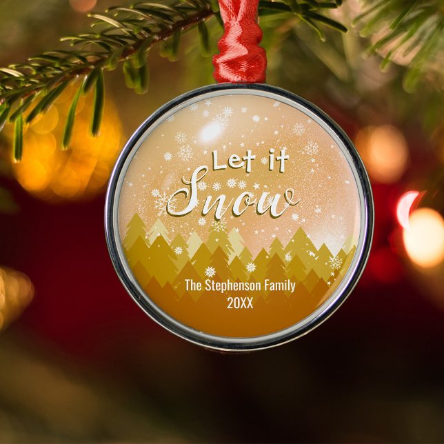 Adorno Metálico Personalizado Gold Snowy Forest Feliz Navidad (Subido por el creador)