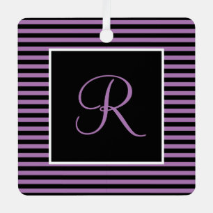 Adorno Metálico Personalizado Inicial Morado y Negro Rayado 